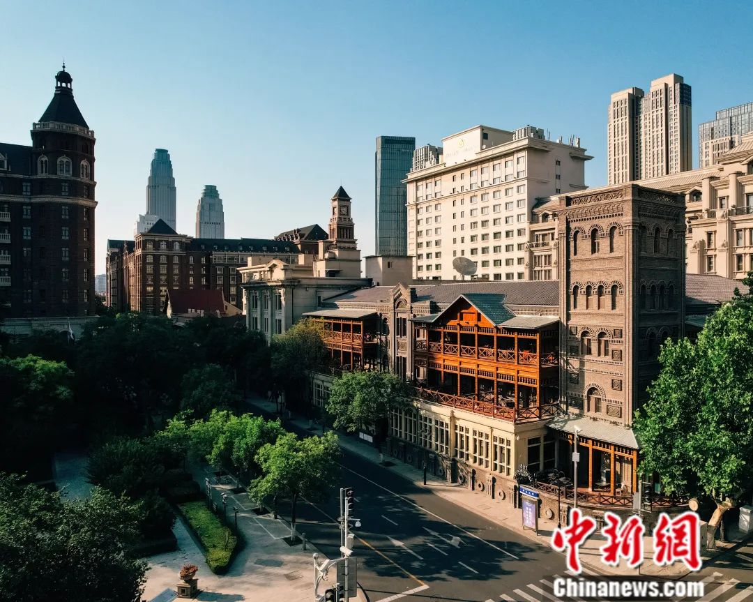 东西问｜张颀、何焕臻：功能性建筑怎样带动城市发展？