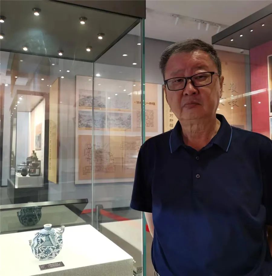 东西问·丝路鉴宝丨安英新：元青花凤首扁壶如何见证古丝绸之路文明互鉴?