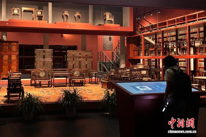 东西问·北京文化论坛｜傅萌：科技如何为文物插上“翅膀”？