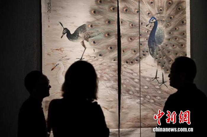 东西问丨施荣宣：当岭南彩墨邂逅热带群岛，画笔如何搭建菲中文化之桥？