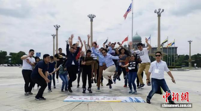 东西问丨陈凤翔：“一带一路”建设为香港与国际青年互动搭建新平台