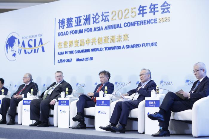 东西问丨鲁广锦：为什么要把“和平发展权”作为一项新兴人权？