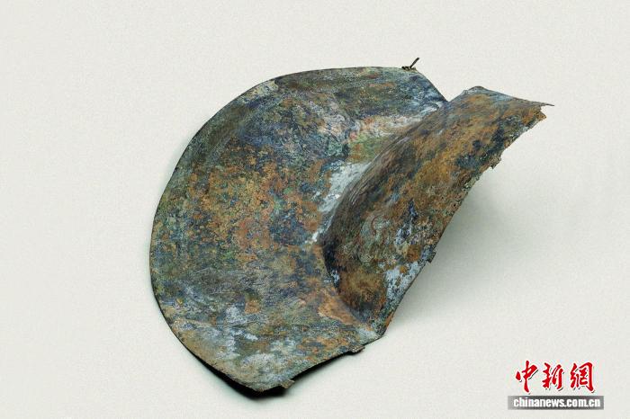 东西问｜樊海涛：两千多年前的云南，何以出现类似希腊风格头盔？