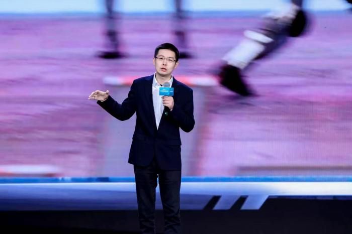 下个月马拉松比赛，人形机器人会跑赢人类？