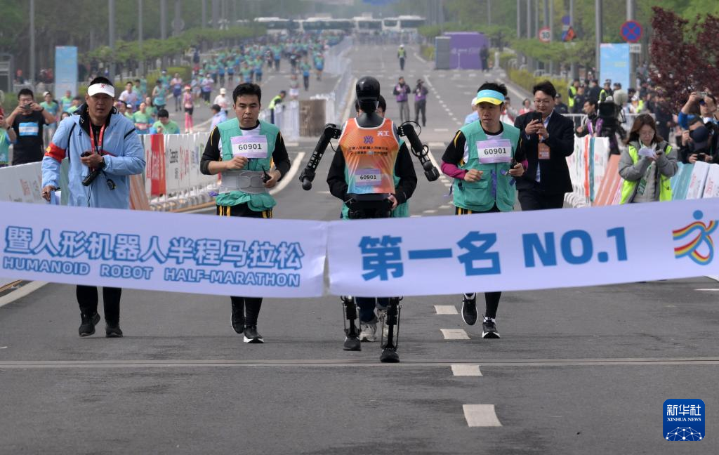 <b>追光 | 关于机器人跑马，最新进展都在这里！</b>