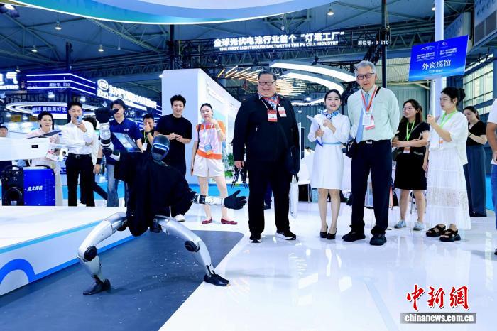 <b>从“炫技”到落地 成都智博会折射AI产业新图景</b>